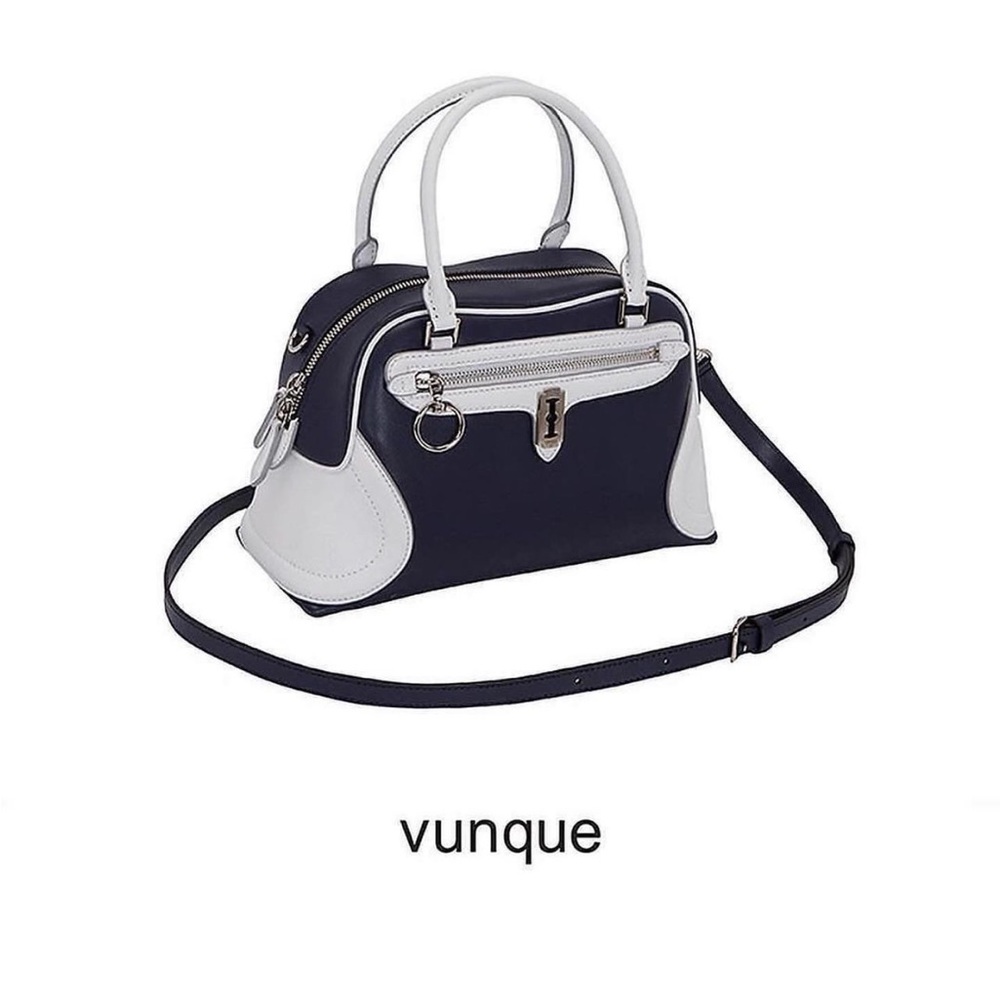 Leather Tote Bag Navy, by VUNQUE
